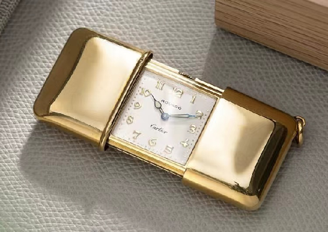 綠面+格紋+運動，萬元預算的瑞士腕表又一爆款-復刻表