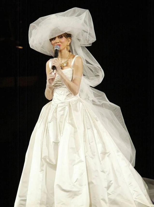 「一代巨星」梅艷芳的手表珍藏彰顯芳華絕代的魅力-復(fù)刻表