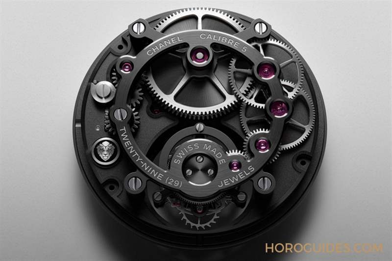 因為香奈兒CHANEL第五枚自制機芯Caliber 5,陀飛輪的運行開始發光|J12鉆石陀飛輪腕表-復刻表