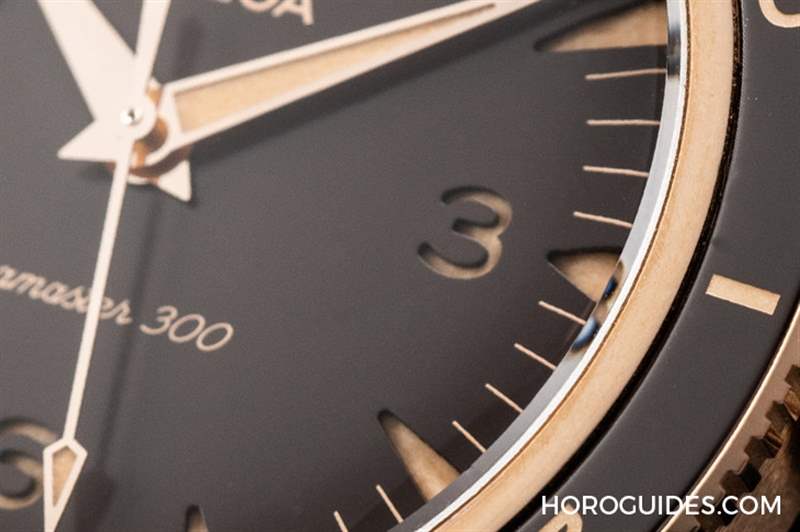 歐米茄第一只青銅表！Seamaster 300 Bronze Gold專利青銅金-復刻表