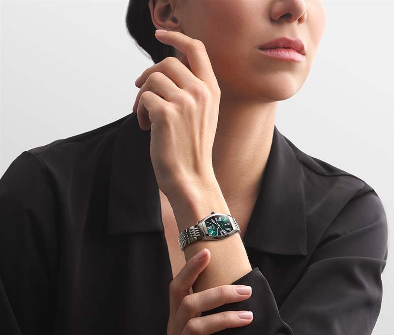 浪琴埃維登扎-優雅總是顯而易見的-復刻表