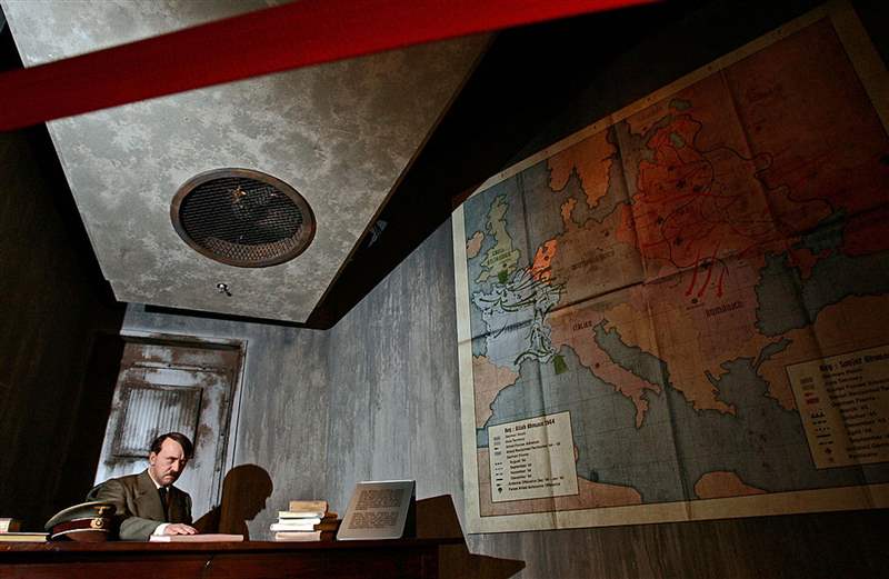 希特拉愛表拍賣開價驚人來歷品牌全是謎表底神秘?cái)?shù)字有這含意-復(fù)刻表