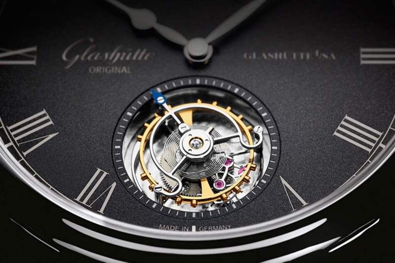 什么是飛行陀飛輪? (Flying Tourbillon) 什么是陀飛輪?機械手表入門必讀知識-復刻表