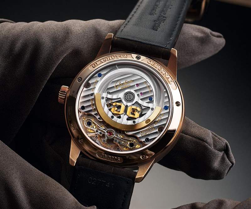 不規則的和諧美學！格拉蘇蒂原創首度推出年歷功能腕表-復刻表