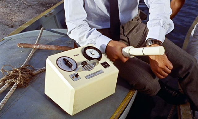 看電影肖恩康納利起源于詹姆斯邦德戴著勞力士潛艇參考的角色。6538在'博士。不'-復刻表