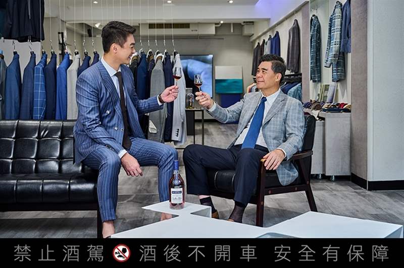 跨越經典，以質感開創(chuàng)迎風飛翔新局！新式訂制西服STYDER創(chuàng)辦人黃淯晨與父親的跨世代對談-復刻表