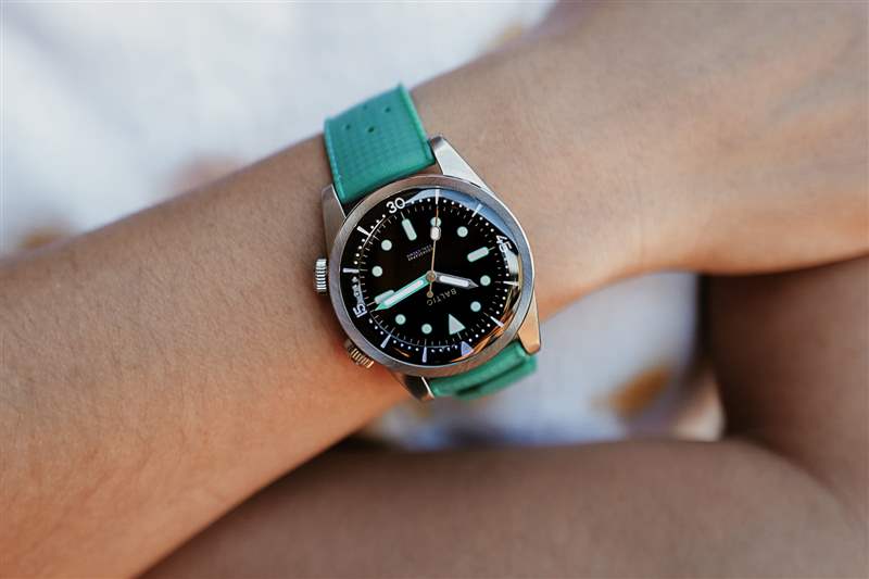 動手移動Rugrats波羅的海5周年紀念手表是90年孩子的夢想-復刻表