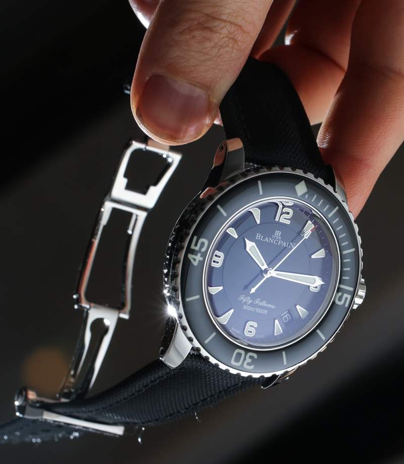 寶珀五十噚自動腕表5015腕表評論-復刻表