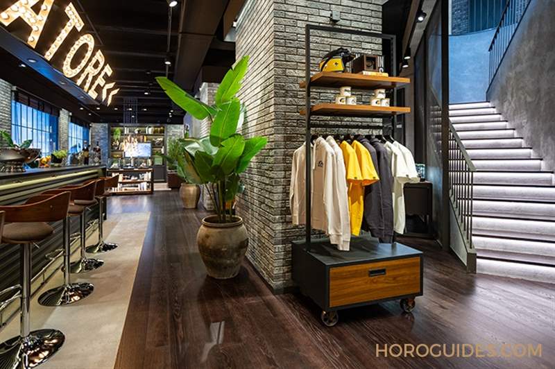 BREITLING - BREITLING Top Time Deus強勢回歸，詮釋現代游人文化