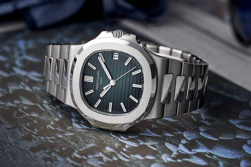 就這樣,百達翡麗5711不見了-復刻表