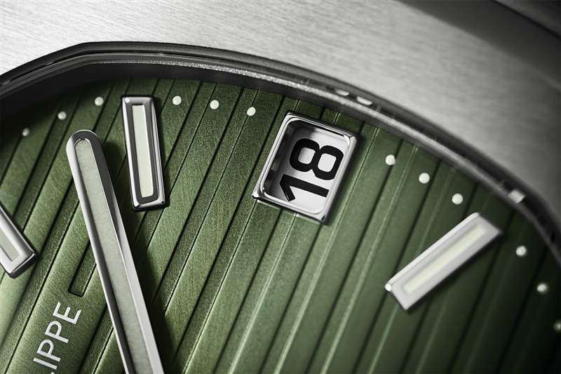 就這樣,百達翡麗5711不見了-復刻表