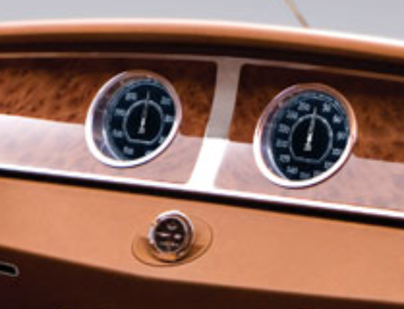 bugatti_16c_galibier dash closeup 帕瑪強尼布加迪陀飛輪腕表+布加迪Galibier 16C汽車-復(fù)刻表