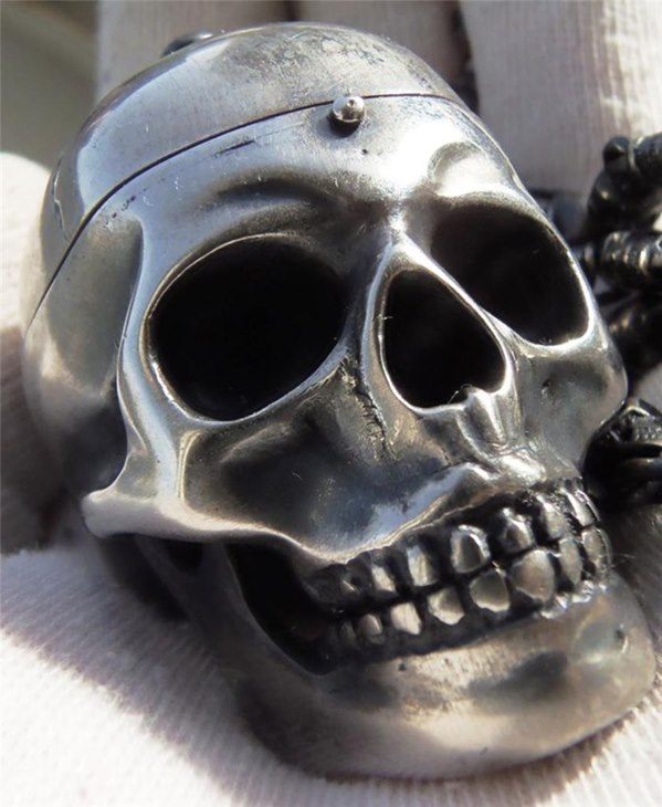 eBay上18世紀(jì)獨(dú)特的復(fù)古骷髏懷表-復(fù)刻表