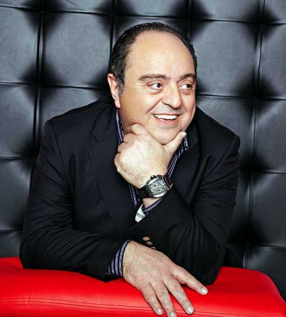 2010 John Simonian Portrait 1 采訪:John Simonian,手表企業(yè)家,Westime Los Angeles的所有者-復(fù)刻表