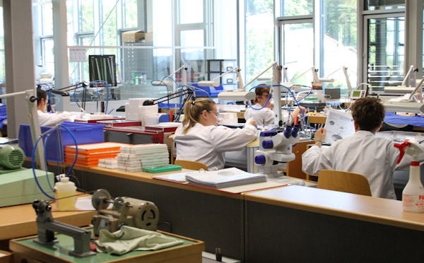 艾美表 manufacture-10 在艾美表廠-復刻表