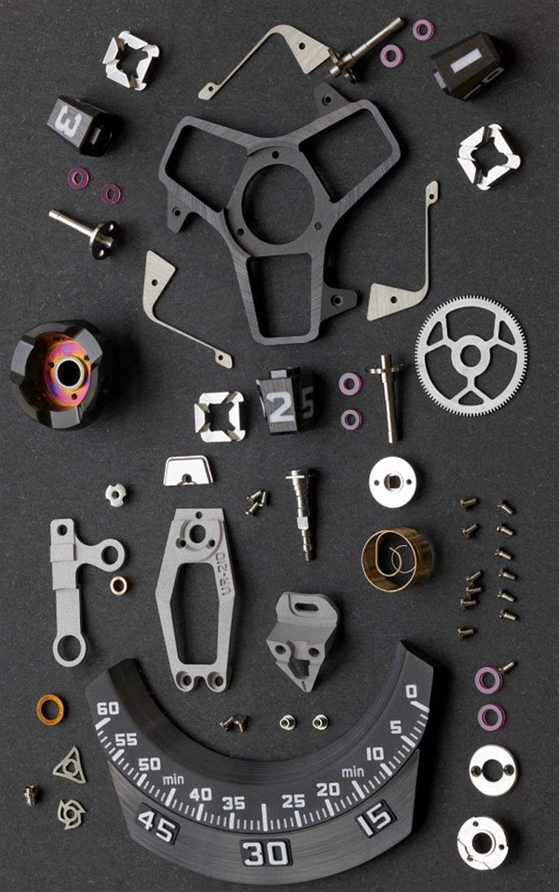 URWERK UR-210手表提醒您停止偷懶-復(fù)刻表