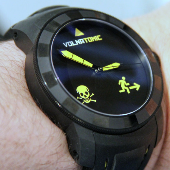 Volna  Volntatomic Radioactive black watch Volna Volnatomic放射性藝術表盤的手表-復刻表