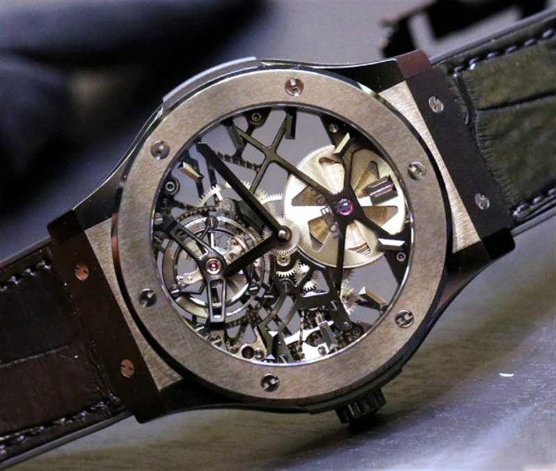 宇舶(Hublot)經典融合鏤空陀飛輪45毫米手表動手實踐-復刻表