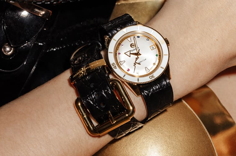 雷達(dá)表與好萊塢設(shè)計(jì)師聯(lián)手打造庫克船長(zhǎng)心跳聯(lián)名表-復(fù)刻表