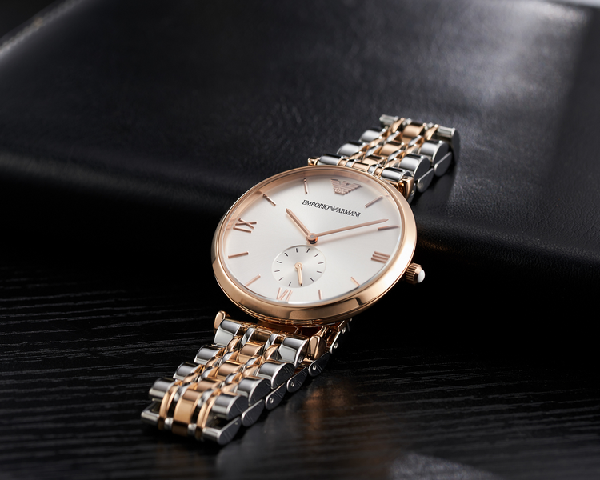 DW和阿瑪尼手表哪個好(DW和阿瑪尼手表哪個檔次高)-復刻表