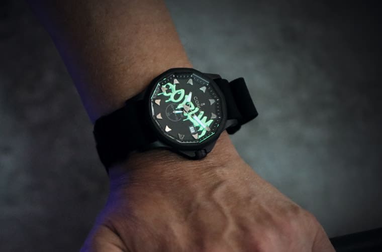 昆侖表海軍上將小三針以陶瓷表殼結合涂鴉藝術揮灑現代風格-復刻表