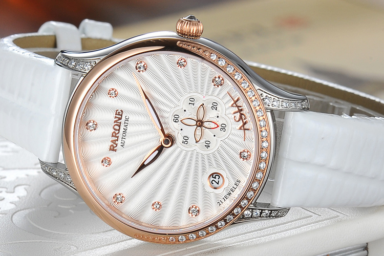 天梭和雷諾哪個檔次高