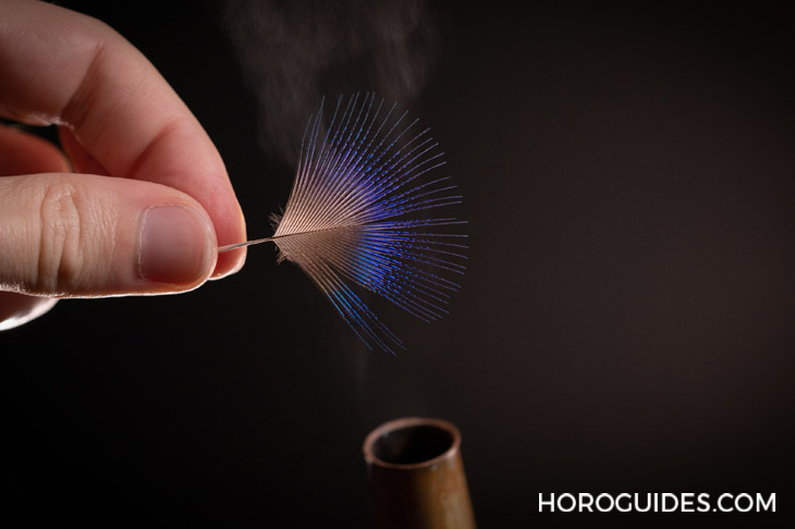 細工鑲嵌裝點華麗羽扇｜寶格麗Divas' Dream Peacock孔雀腕表-復(fù)刻表